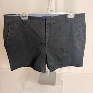 Tommy Hilfiger Women’s Black Chino Shorts Size 12